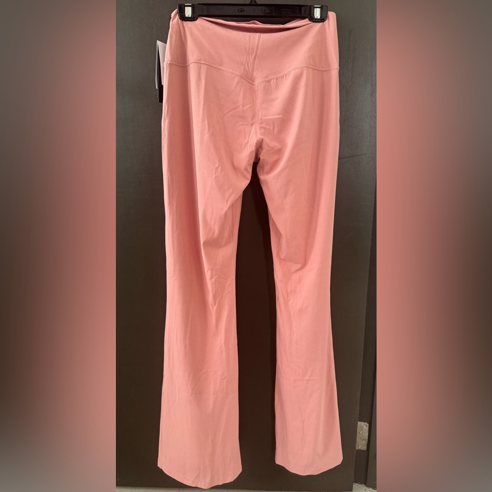 NWT Nike One High-Waisted Flared Leggings - Pink - Size L - Picture 3 of 4